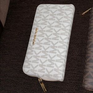 Large wallet Michael Kors